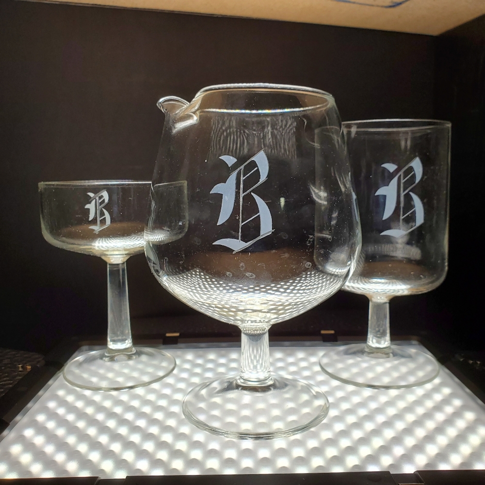 Full set of glasses with initial B (13piecestotal)